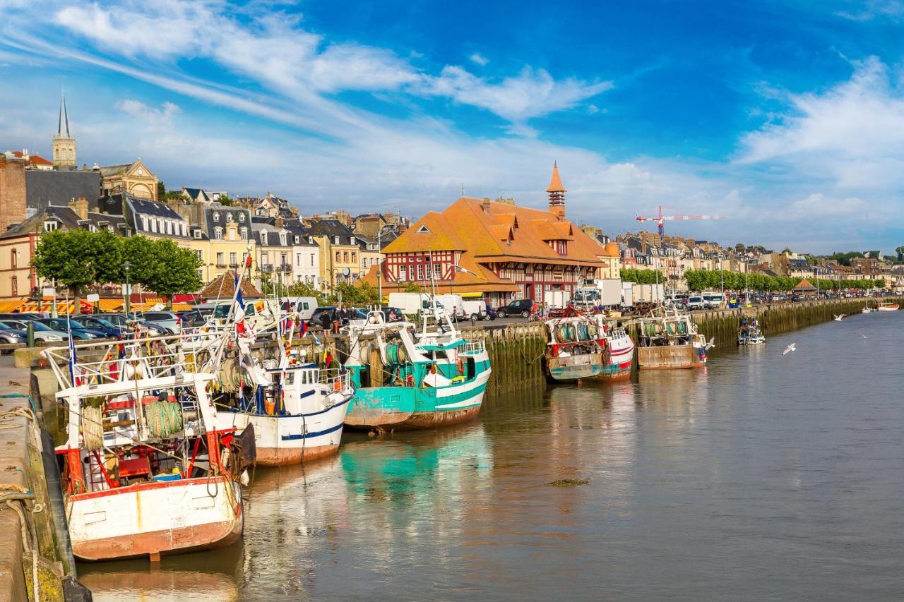 Trouville sur mer vue sur la Touque Extérieur photo