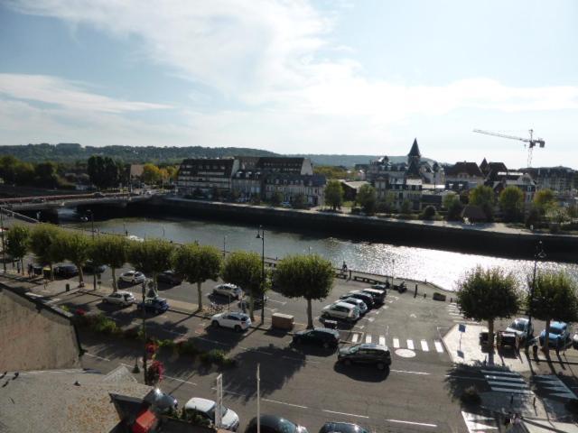 Trouville sur mer vue sur la Touque Extérieur photo